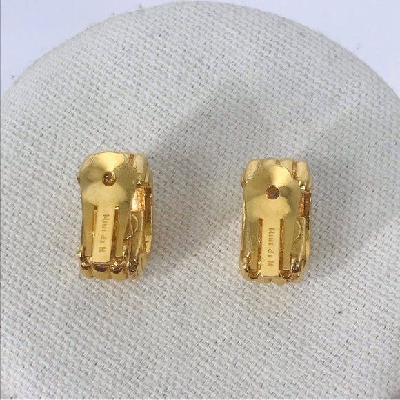 3/$15 Mimi Di N Gold Tone Ribbed Hoop Clip-On Earrings - Picture 3 of 8